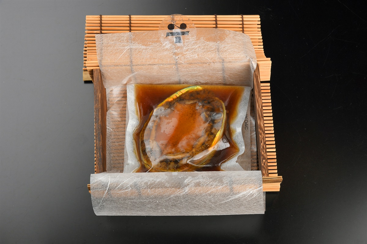 冷凍】うまのせあわび煮貝（韓国産）‐簾箱入り｜魚商 小田原六左衛門