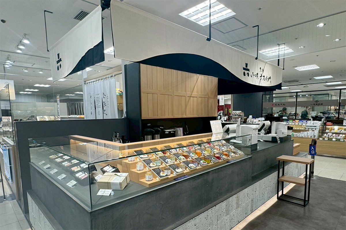 店舗内観1
